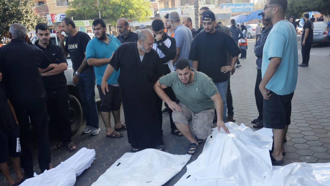 Gazze 31 gündür bombalanıyor... 'İnsanlık' ateş altında 6